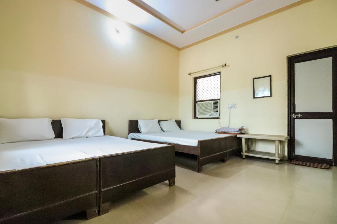 Spot On 60838 Shri Giriraj Dham Hotel Govardhan Exterior photo