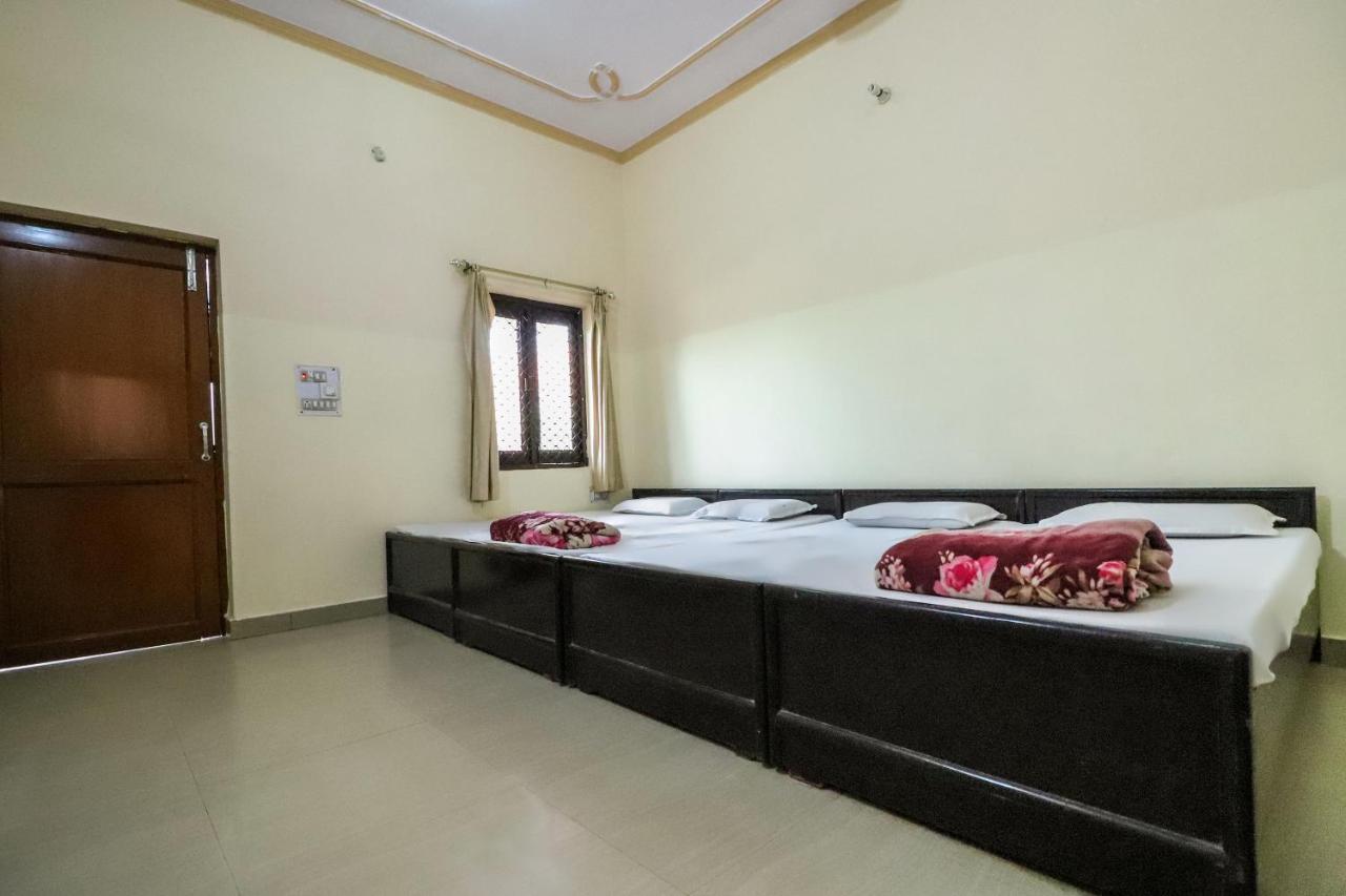 Spot On 60838 Shri Giriraj Dham Hotel Govardhan Exterior photo
